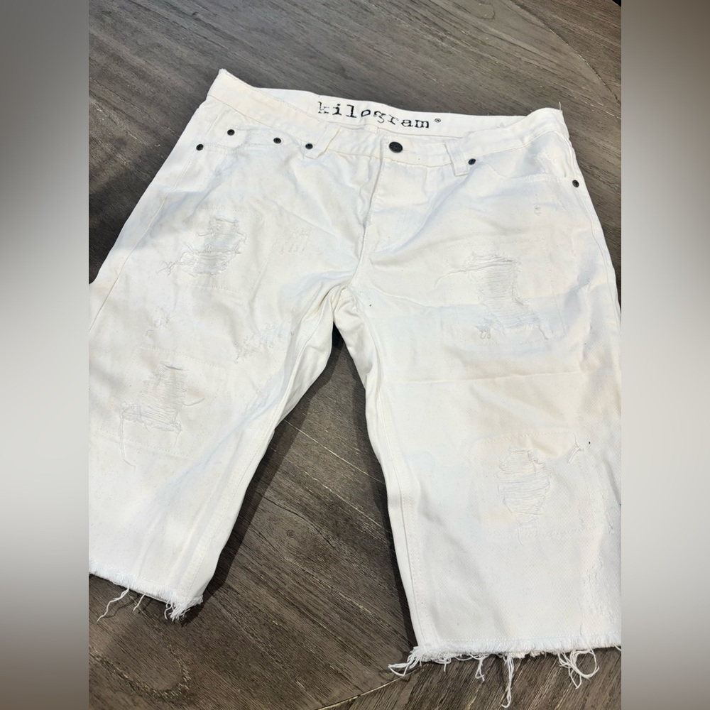 White kilogram shorts ripped sz 36 men’s